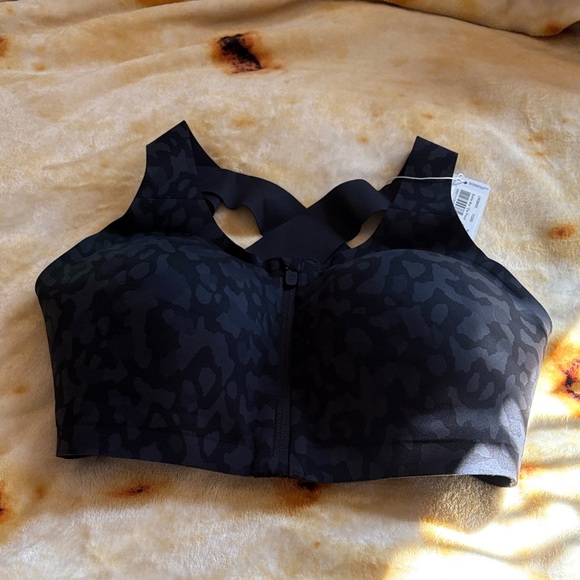 lululemon athletica Camo Black Sports Bra - Picture 4 of 14